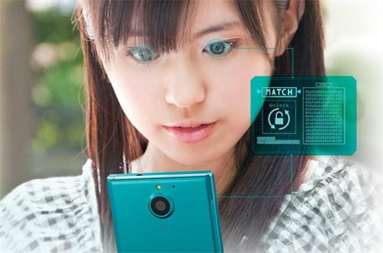 Dùng Face ID hay quét mống mắt trên điện thoại có gây hại cho mắt không?
